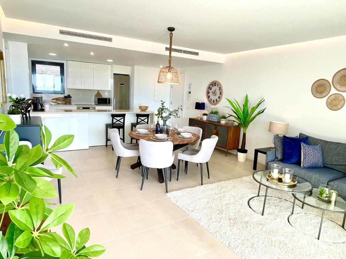 Luxury 3 Bedroom Apartment 300M From The Beach Fuengirola Eksteriør bilde
