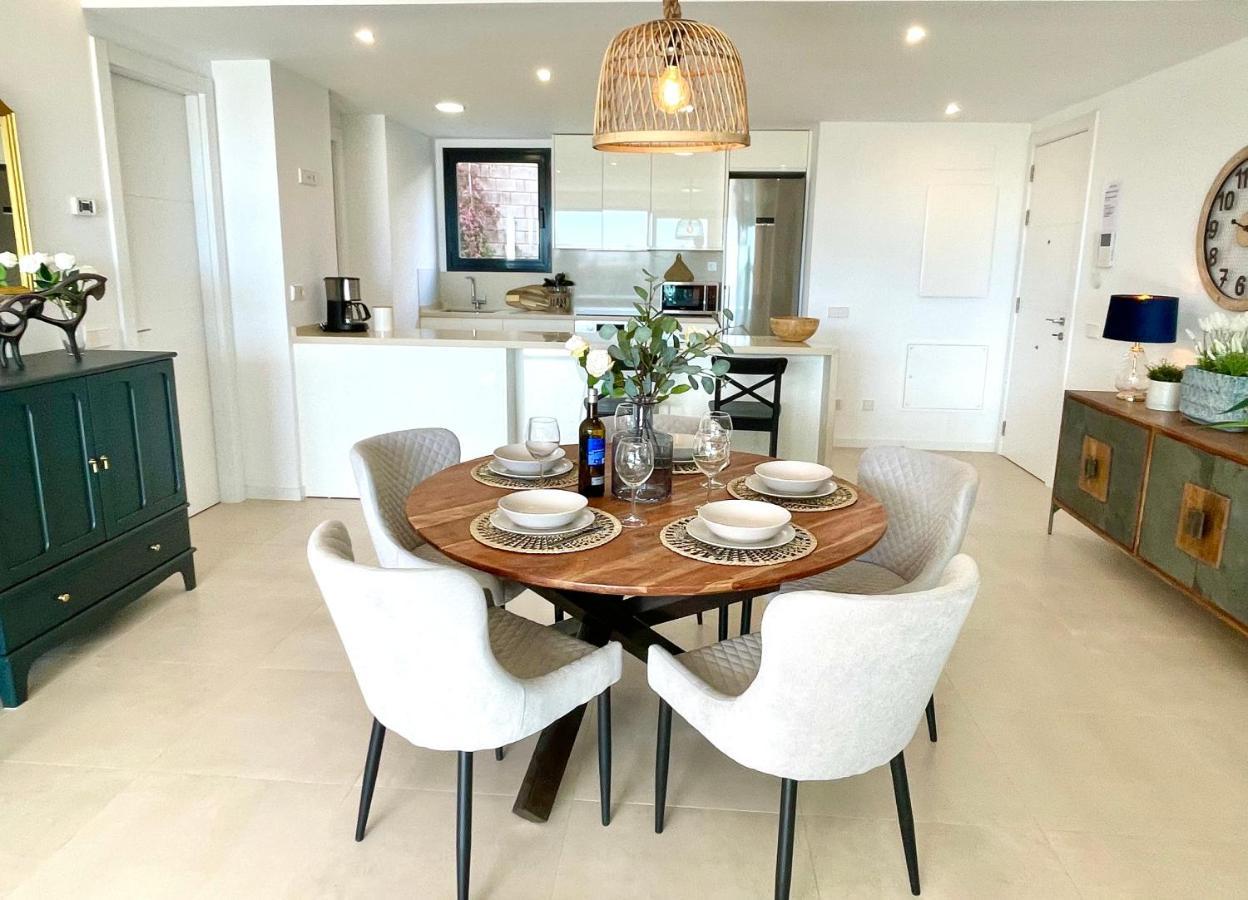 Luxury 3 Bedroom Apartment 300M From The Beach Fuengirola Eksteriør bilde